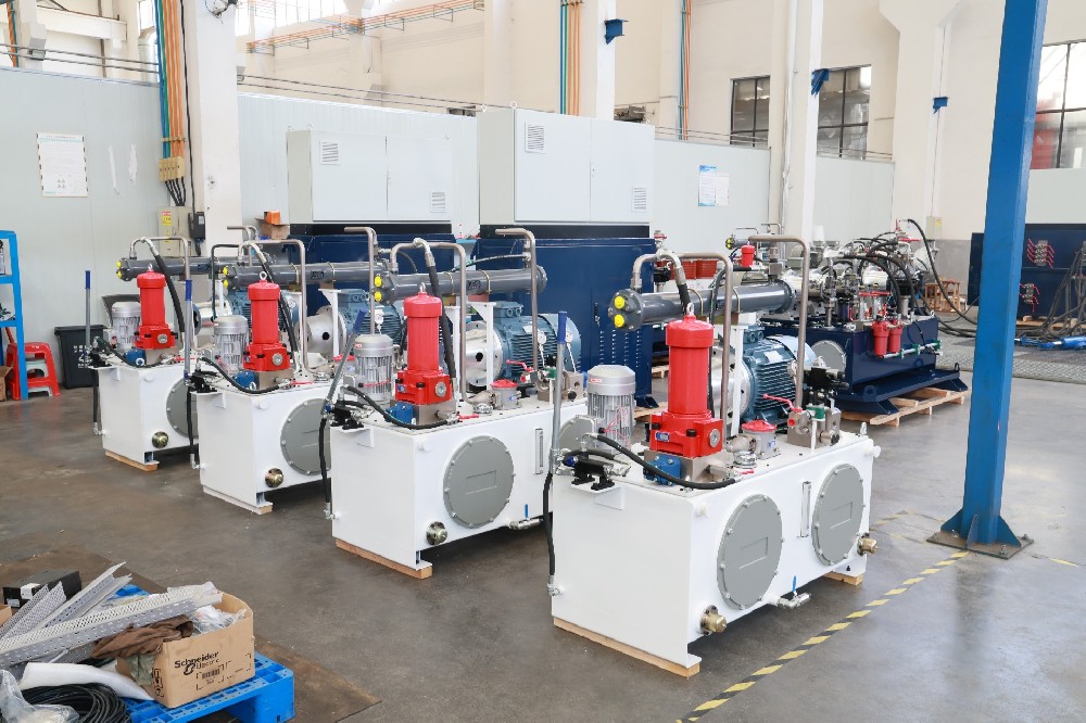 薄型油壓缸在精密機械行業的高效應用